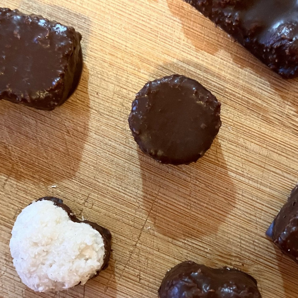 Besser als Bounty? Diese veganen Kokos-Schoko-Riegel musst Du probieren! - Pure Xocolate