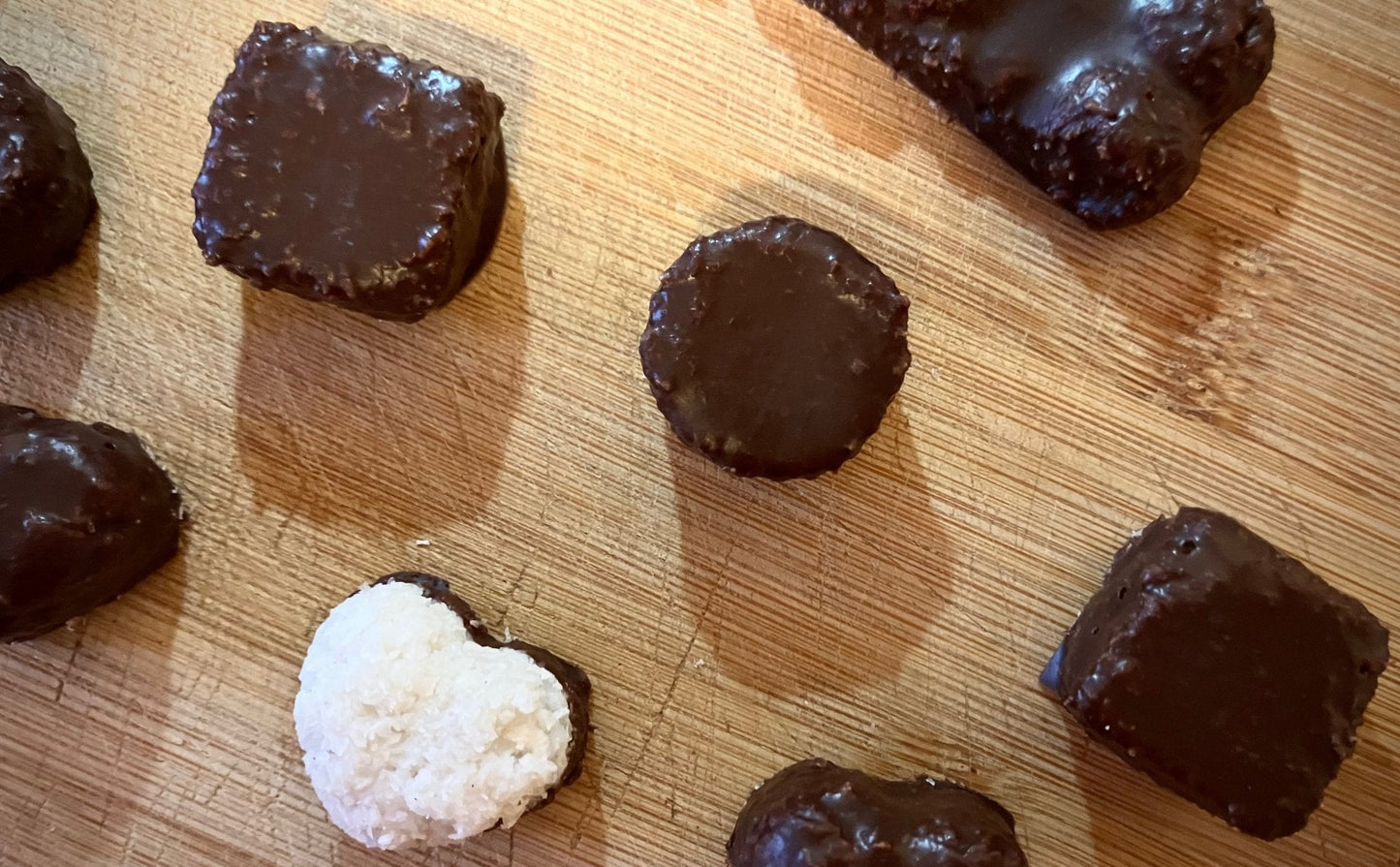 Besser als Bounty? Diese veganen Kokos-Schoko-Riegel musst Du probieren! - Pure Xocolate