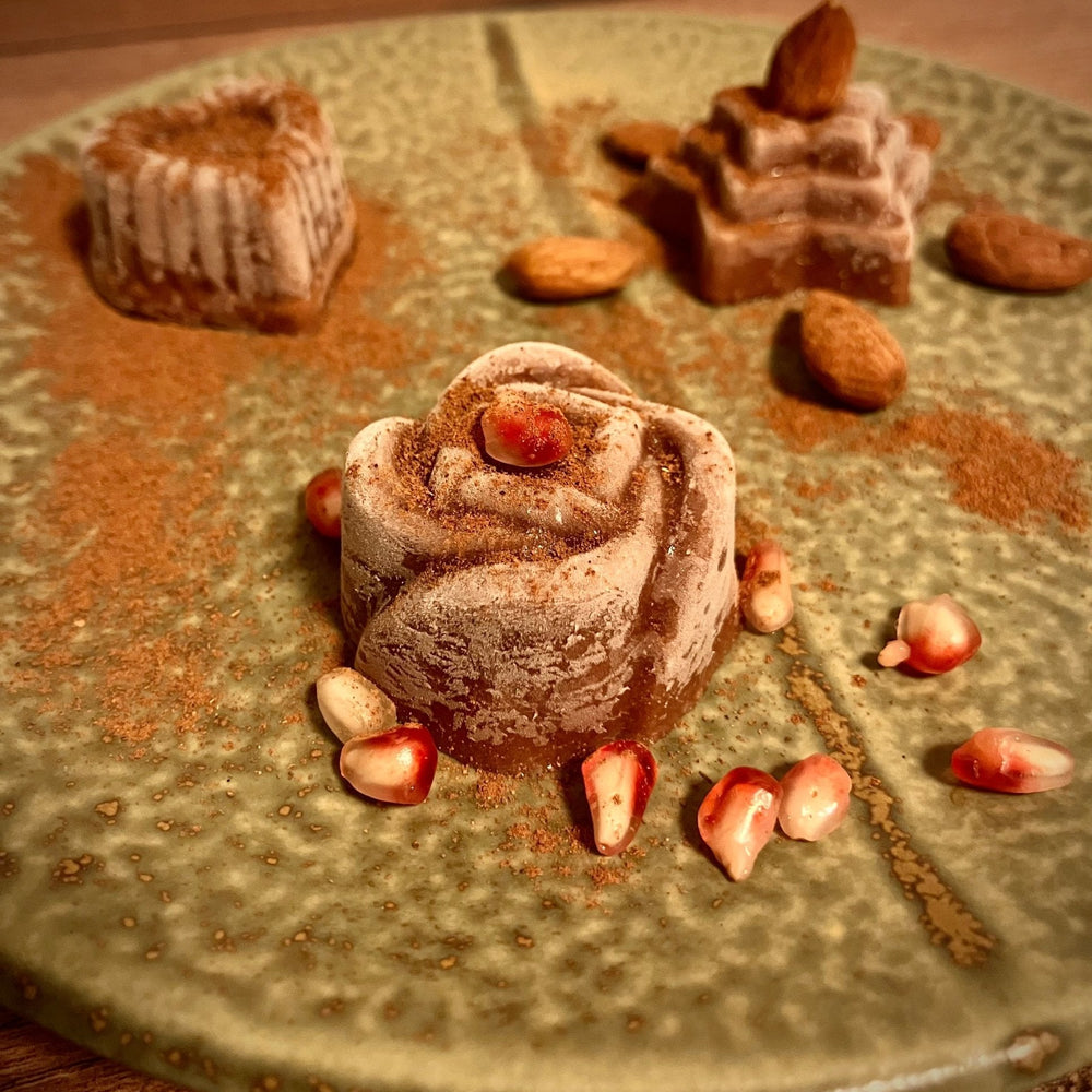 Gesundes Eiskonfekt mit Datteln & Kakao – zum Dahinschmelzen... - Pure Xocolate